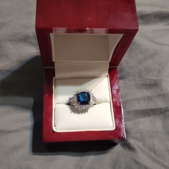 Ladies fashion blue sapphire & whsapphire ri.  New - Picture 4 of 12
